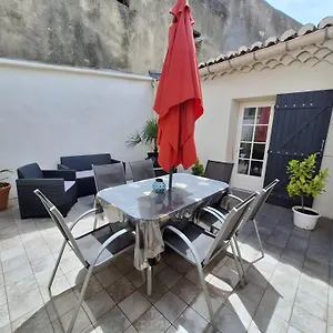 La Bonbonnière Au Pied Du Ventoux Hébergement de vacances